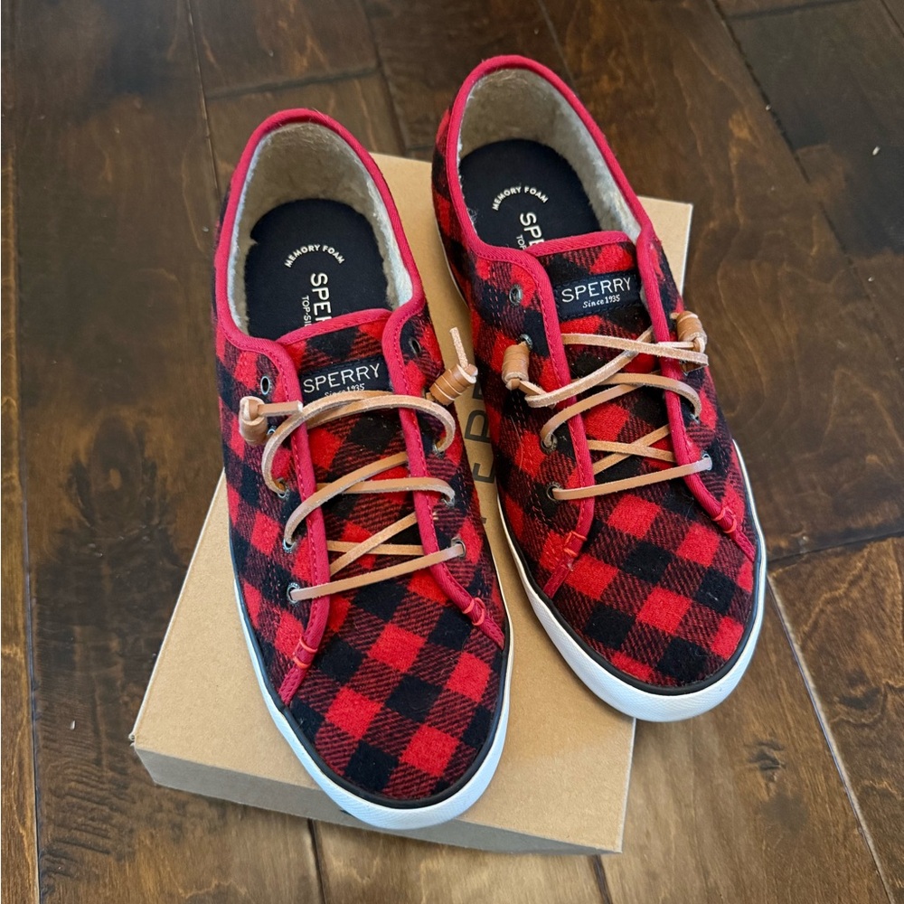Sperry Womens Black and Red Plaid Sneakers
